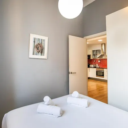 21crm1068 - Fantastic & Tipical Catalonian 2br Flat Apartment Barcelona